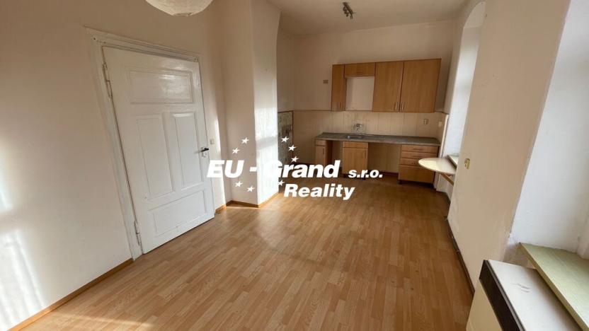 Prodej činžovního domu, Ebersbach, Německo, 300 m2