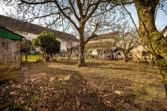 Prodej zemědělské usedlosti, Branišov, 300 m2
