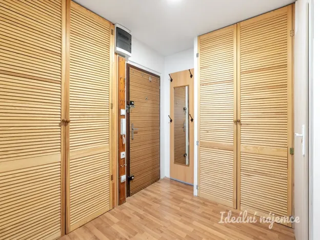 Pronájem bytu 1+1, Praha - Kamýk, Cuřínova, 46 m2