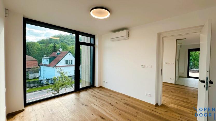 Pronájem bytu 2+kk, Praha - Dejvice, Pokojná, 44 m2