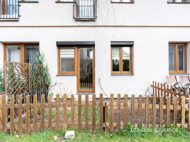 Pronájem bytu 2+kk, Horoměřice, Velvarská, 49 m2