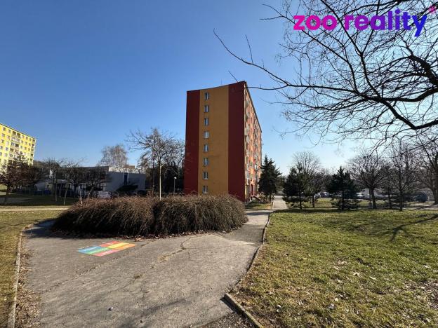 Pronájem bytu 1+1, Chomutov, Kamenná, 35 m2