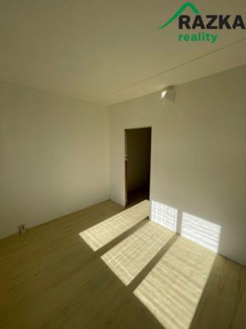 Pronájem bytu 2+1, Chodová Planá, sídliště Lučina, 64 m2