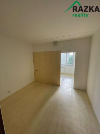 Pronájem bytu 2+1, Chodová Planá, sídliště Lučina, 64 m2