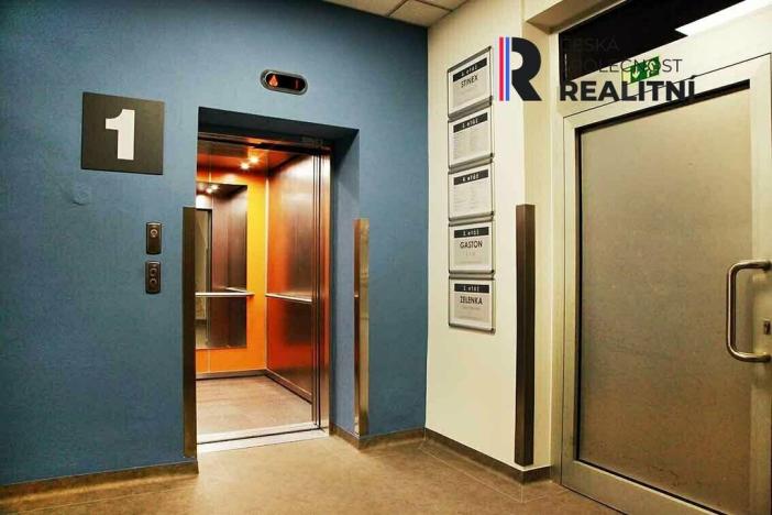 Pronájem kanceláře, Zlín, Kvítková, 27 m2