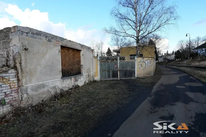 Prodej výrobních prostor, Louny, Říční, 2310 m2