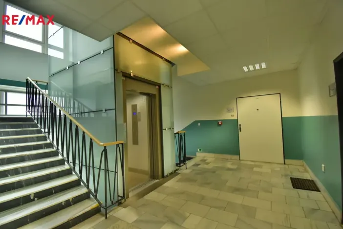 Pronájem kanceláře, Hradec Králové - Slezské Předměstí, Bratří Štefanů, 36 m2