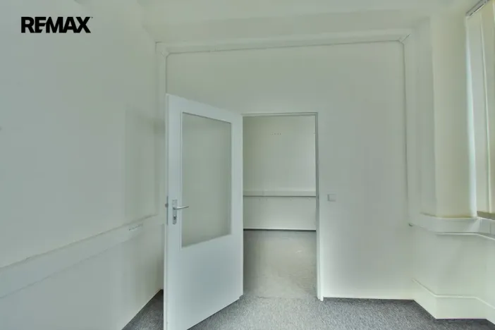 Pronájem kanceláře, Hradec Králové - Slezské Předměstí, Bratří Štefanů, 36 m2