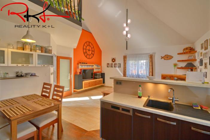 Prodej rodinného domu, Černouček, 180 m2