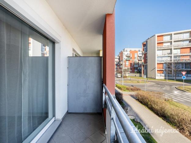 Pronájem bytu 1+kk, Praha - Zličín, Sazovická, 30 m2