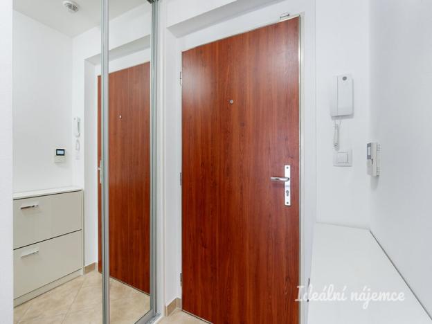 Pronájem bytu 1+kk, Praha - Zličín, Sazovická, 30 m2