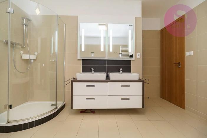 Pronájem bytu 4+1, Ostrava, Vítězná, 205 m2