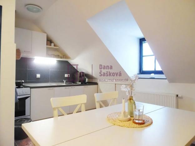 Pronájem bytu 2+kk, Jindřichův Hradec, Kostelní, 50 m2