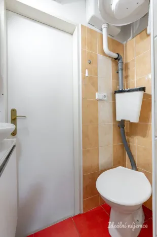 Pronájem bytu 1+kk, Praha - Vršovice, Orelská, 25 m2