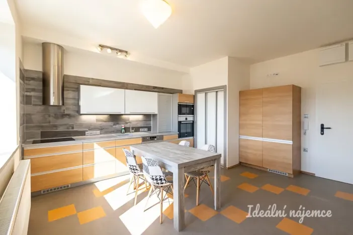 Pronájem bytu 3+kk, Hradec Králové - Pražské Předměstí, Albertova, 55 m2