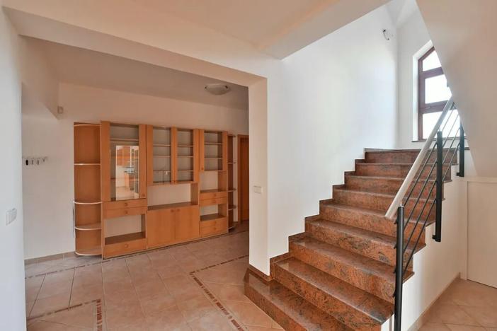 Prodej rodinného domu, Horoměřice, 350 m2