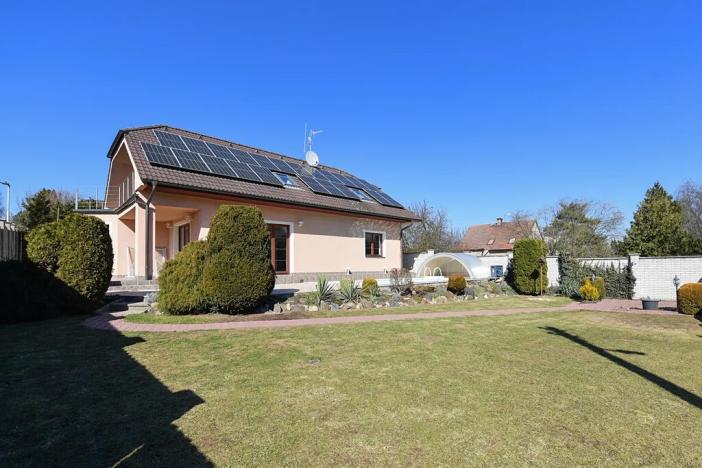 Prodej rodinného domu, Horoměřice, 350 m2