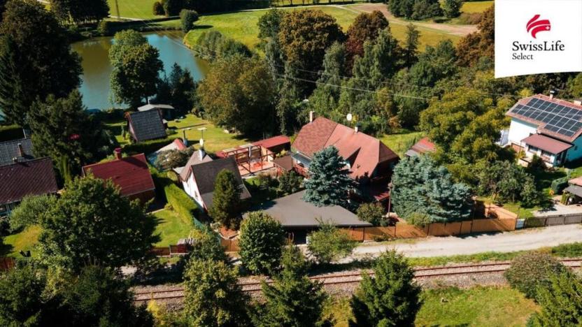 Prodej rodinného domu, Černovice, Husovy sady, 400 m2