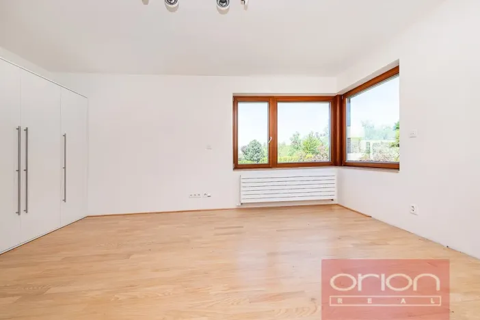 Pronájem rodinného domu, Praha - Jinonice, Vacínovská, 360 m2