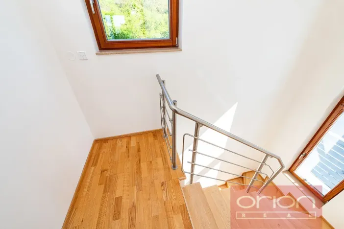 Pronájem rodinného domu, Praha - Jinonice, Vacínovská, 360 m2