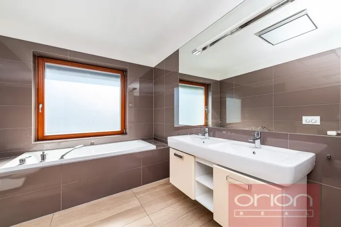 Pronájem rodinného domu, Praha - Jinonice, Vacínovská, 360 m2