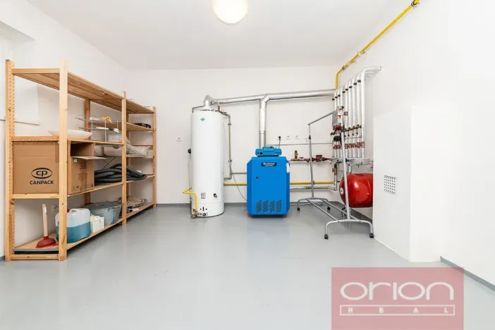 Pronájem rodinného domu, Praha - Jinonice, Vacínovská, 360 m2