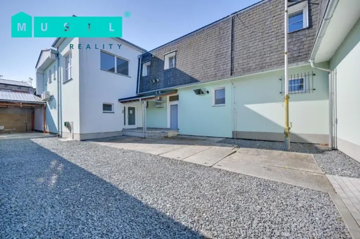 Prodej kanceláře, Olomouc - Neředín, 1500 m2