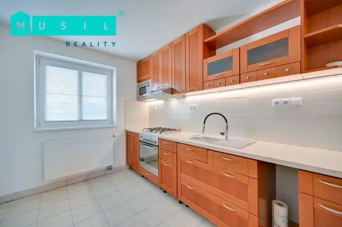 Prodej kanceláře, Olomouc - Neředín, 1500 m2