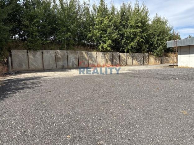 Pronájem komerční nemovitosti, Lišov, Miletínská, 2000 m2