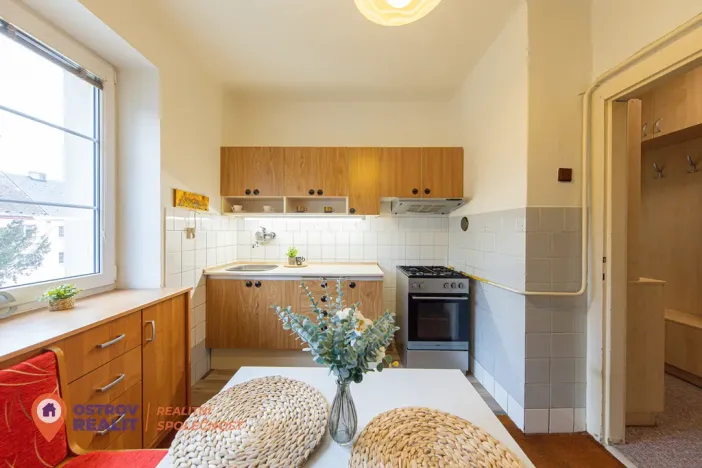 Prodej bytu 3+1, Krnov, Nádražní, 78 m2