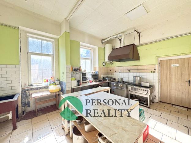 Prodej vícegeneračního domu, Zvíkovec, 522 m2