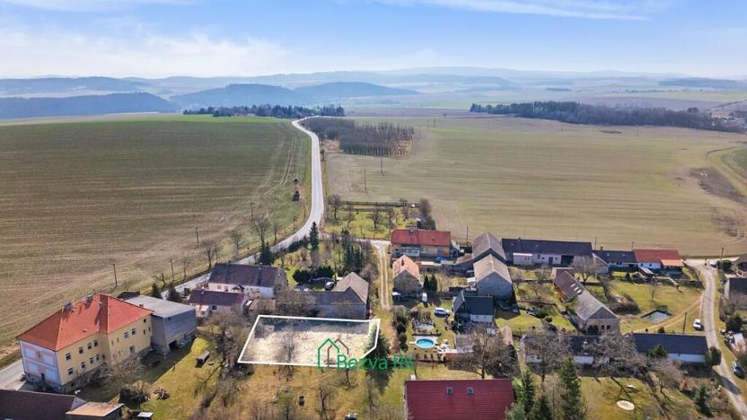 Prodej pozemku pro bydlení, Mlečice, 646 m2