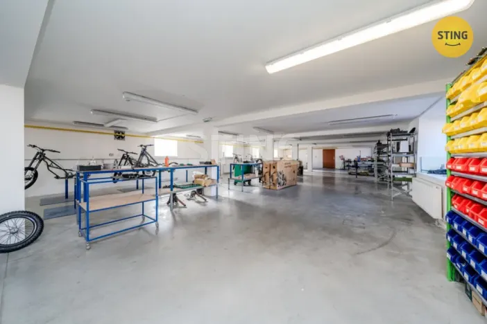 Prodej výrobních prostor, Mankovice, 2880 m2