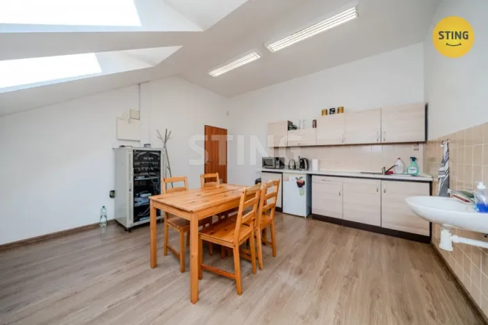 Prodej výrobních prostor, Mankovice, 2880 m2