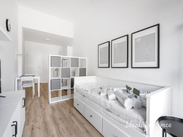 Pronájem bytu 1+kk, Praha - Kyje, Za černým mostem, 25 m2