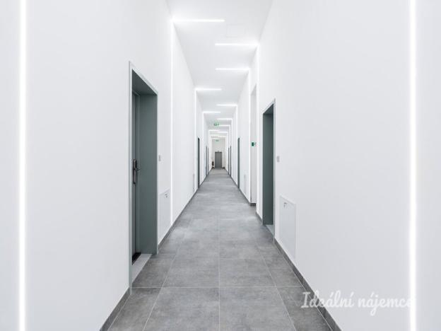 Pronájem bytu 1+kk, Praha - Kyje, Za černým mostem, 25 m2