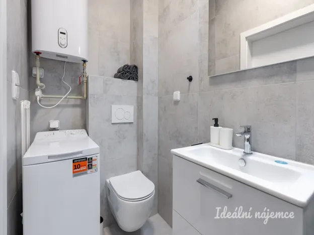 Pronájem bytu 1+kk, Praha - Kyje, Za černým mostem, 25 m2