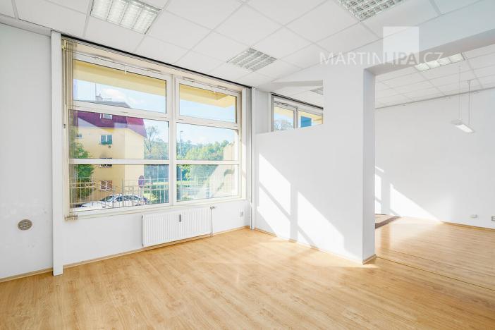 Prodej obchodního prostoru, Praha - Motol, Brdlíkova, 100 m2