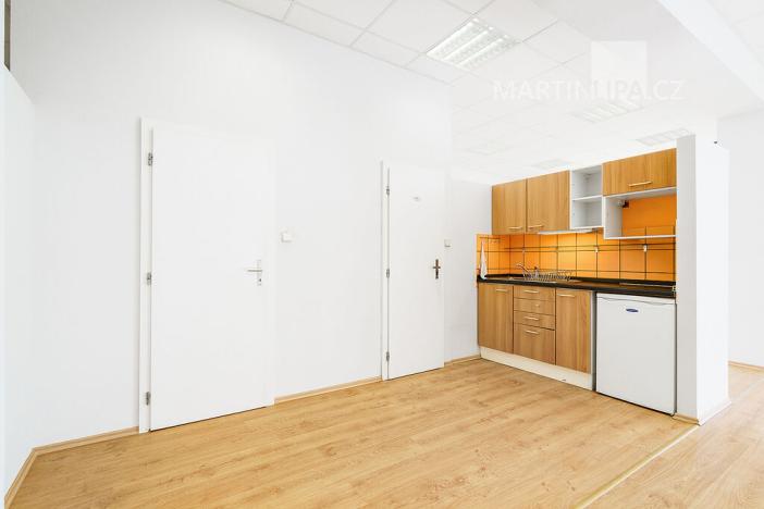 Prodej obchodního prostoru, Praha - Motol, Brdlíkova, 100 m2