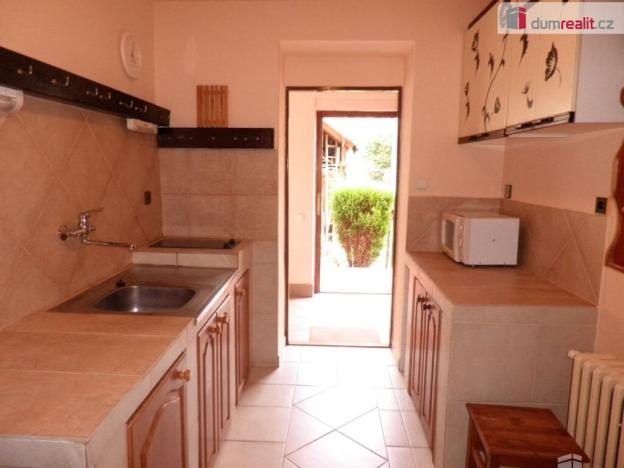 Pronájem bytu 2+kk, Praha - Horní Počernice, V slavětíně, 48 m2