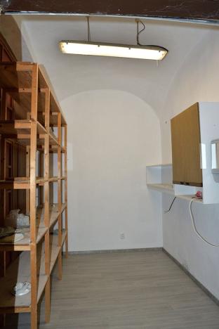 Pronájem obchodního prostoru, Chrudim - Chrudim I, Resselovo náměstí, 41 m2