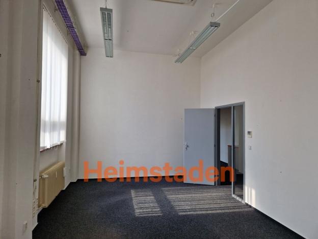 Pronájem obchodního prostoru, Havířov - Město, Hlavní třída, 30 m2