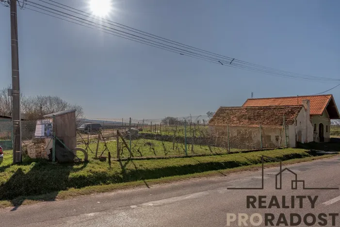 Prodej vinného sklepa, Strachotice, 450 m2