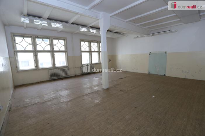 Prodej komerční nemovitosti, Kraslice, Pod nádražím, 1600 m2