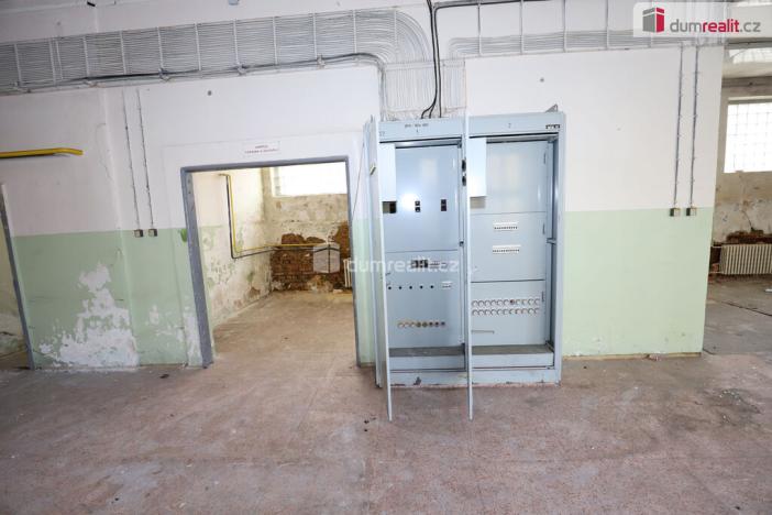 Prodej komerční nemovitosti, Kraslice, Pod nádražím, 1600 m2