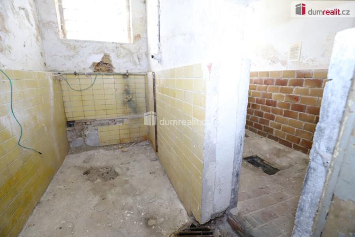 Prodej komerční nemovitosti, Kraslice, Pod nádražím, 1600 m2