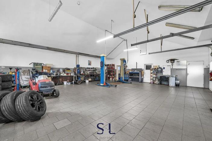 Prodej obchodního prostoru, Sosnová, 329 m2