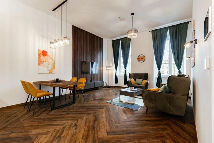 Prodej bytu 2+kk, Horní Planá, Náměstí, 59 m2