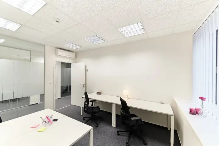 Pronájem kanceláře, Praha - Holešovice, Dělnická, 60 m2