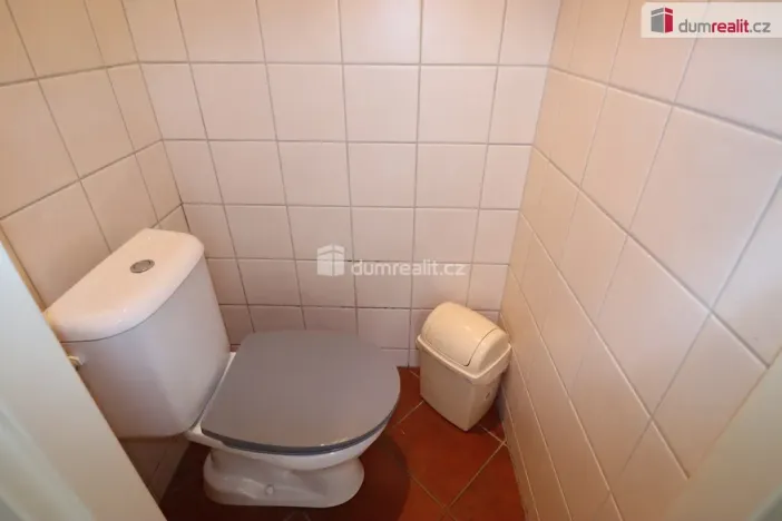 Pronájem obchodního prostoru, Karlovy Vary - Rybáře, Kosmonautů, 35 m2